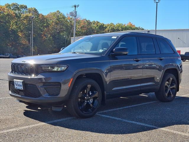 2023 jeep grand cherokee altitude 4x4
