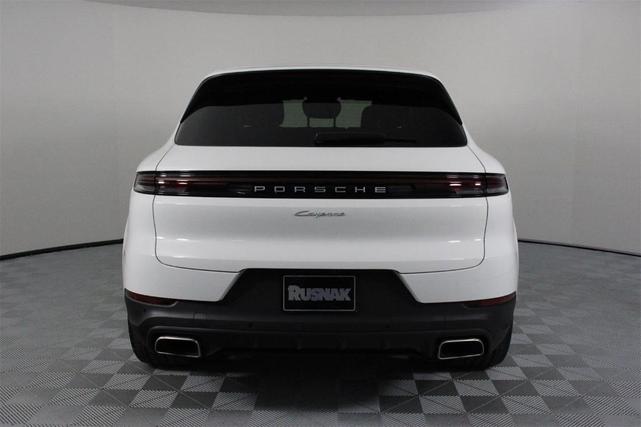 2024 porsche cayenne base