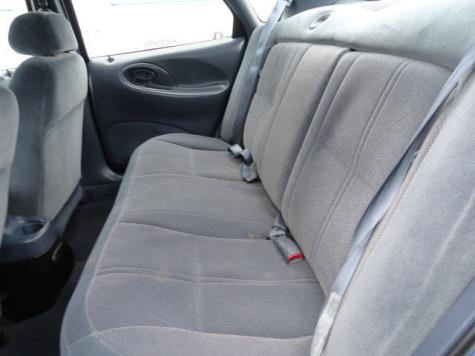 1998 ford taurus se in illinois