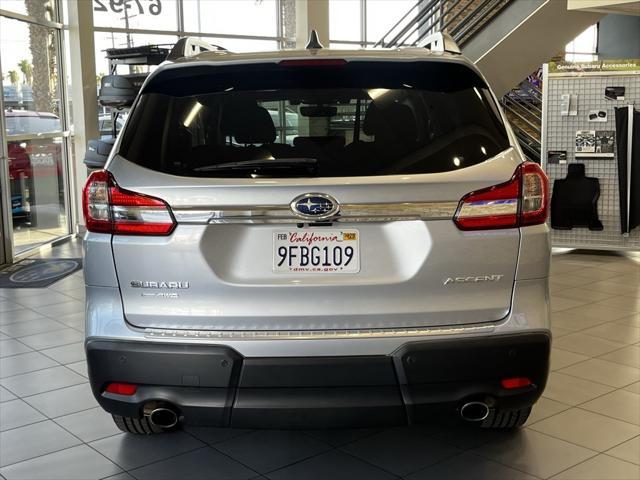 2020 subaru ascent premium 8-passenger