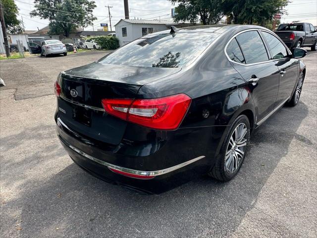 2015 kia cadenza premium 4dr sedan