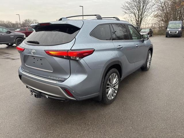2022 toyota highlander platinum