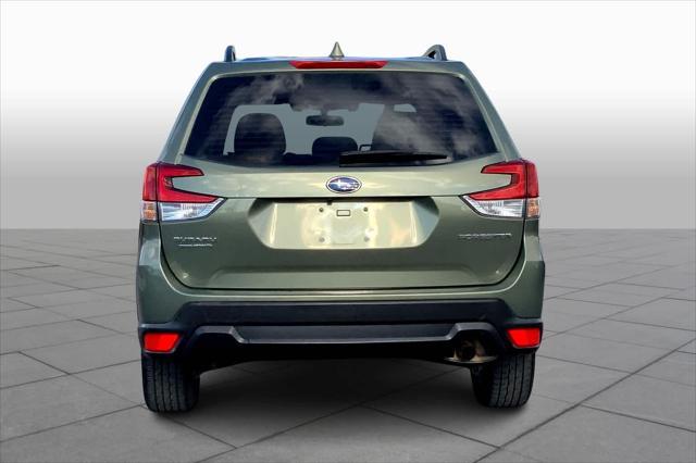 2020 subaru forester base