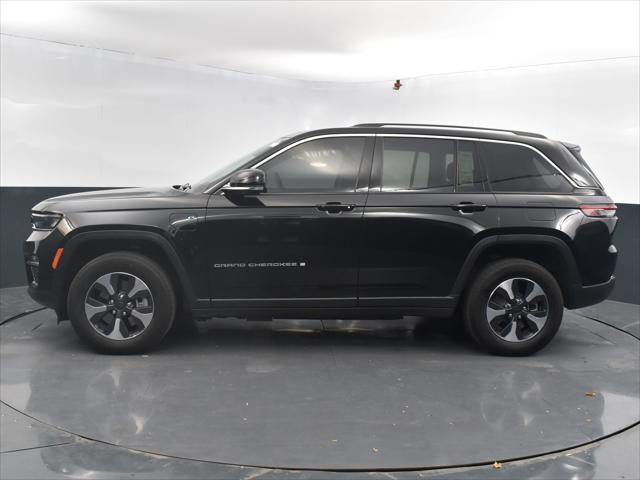 2022 jeep grand cherokee 4xe base