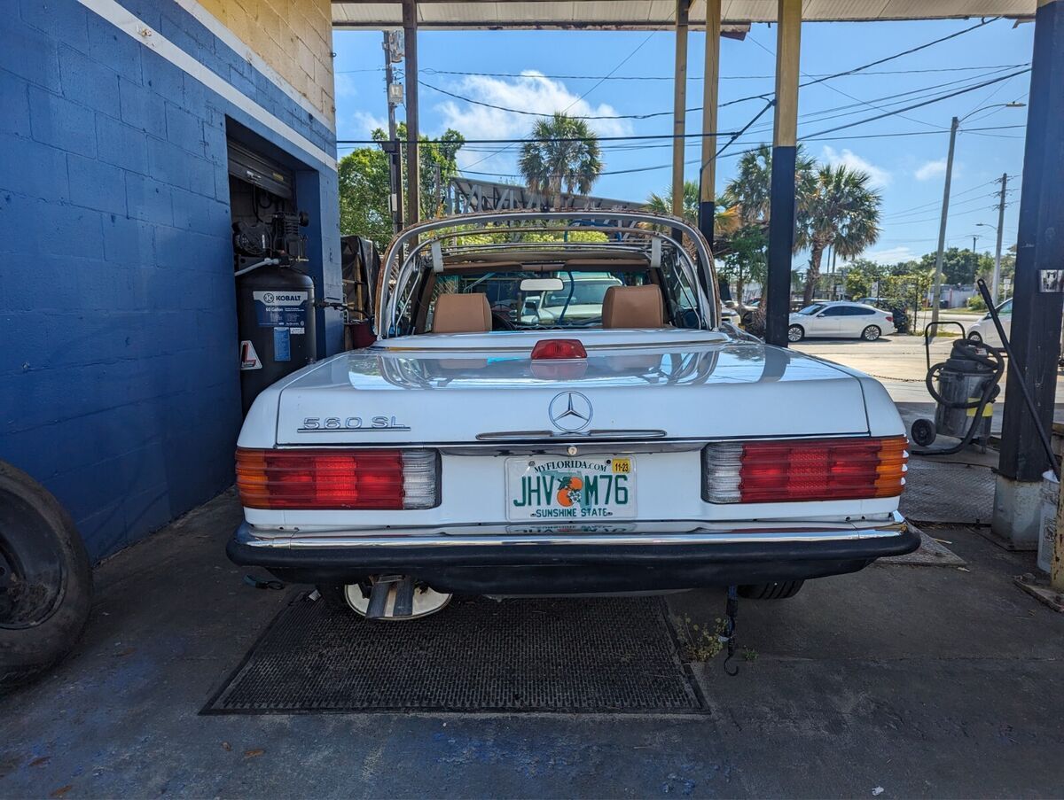 1987 mercedes-benz 560sl original paint both tops, new leather seats, soft top