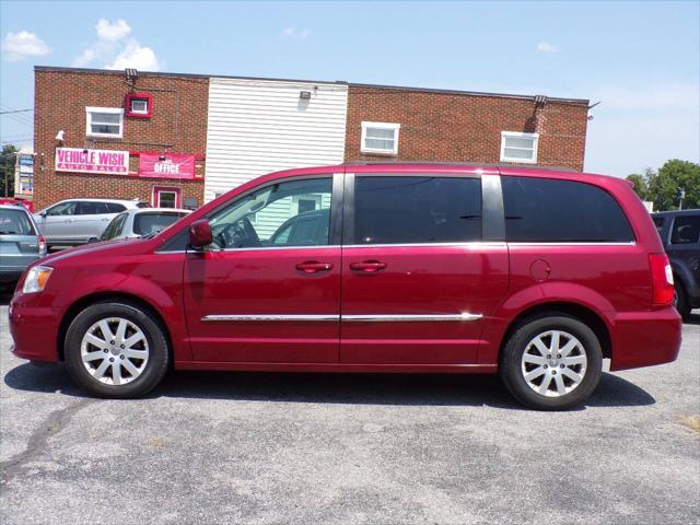 2016 chrysler town & country touring