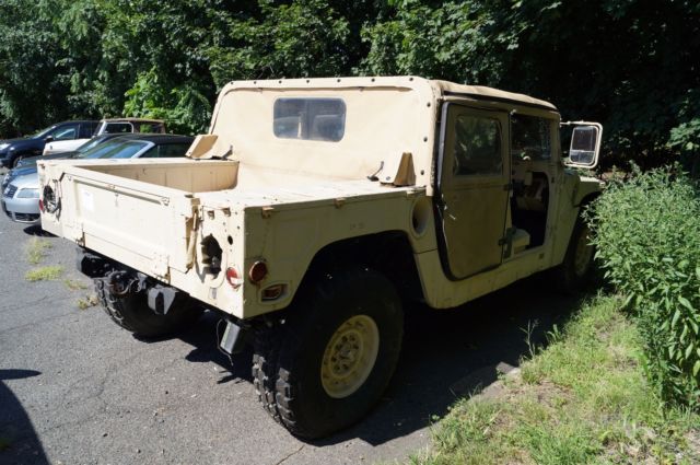 1988 h1 military hummer! great for collector!