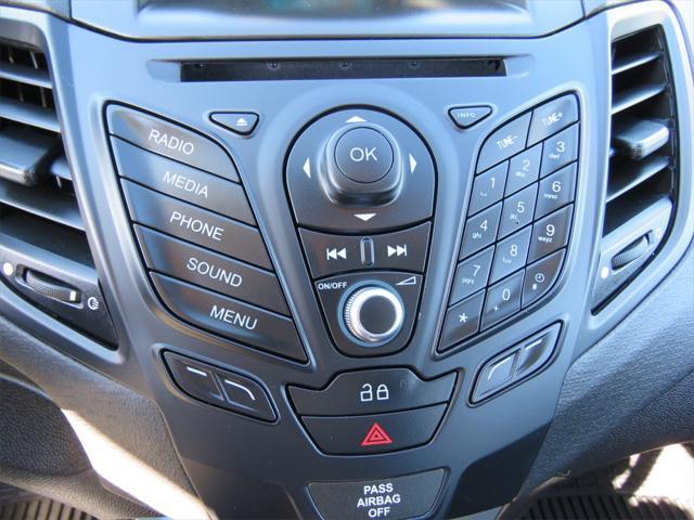2014 ford fiesta se