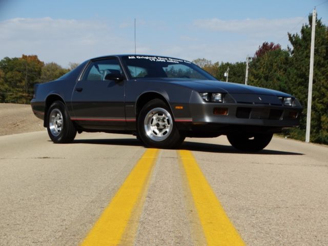 no reserve 1987 chevrolet camaro (((1-owner))) 19,000 miles true survivor 88 89