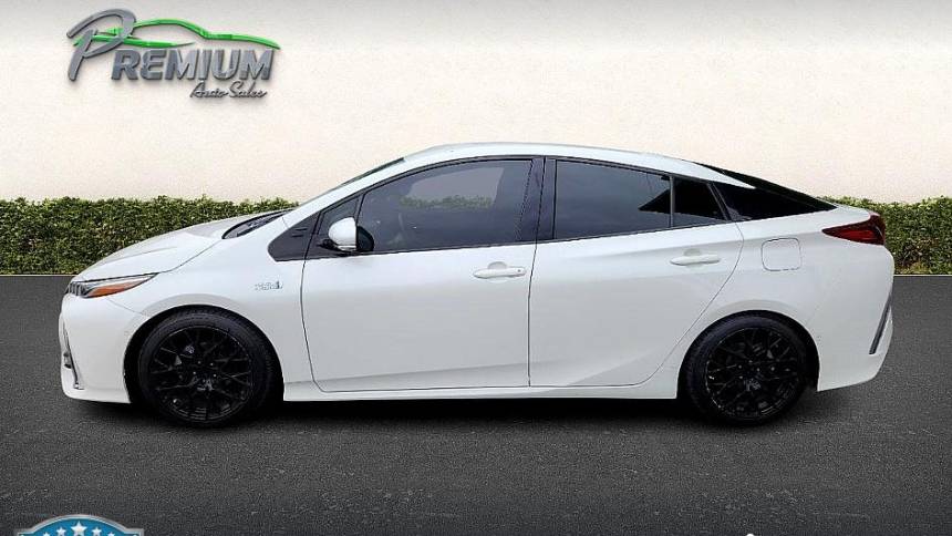 2017 toyota prius prime plus