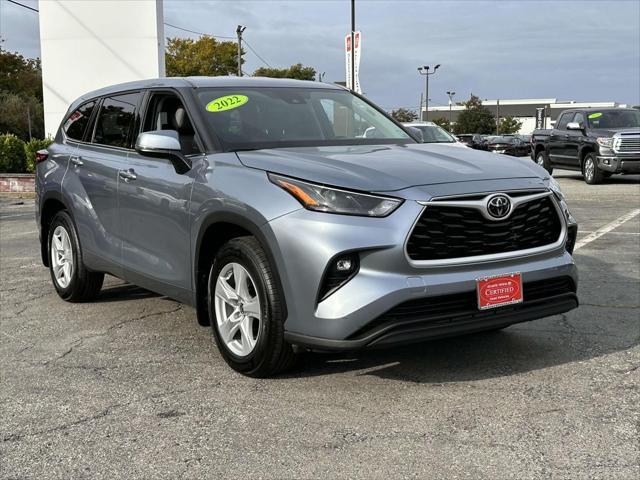 2022 toyota highlander le