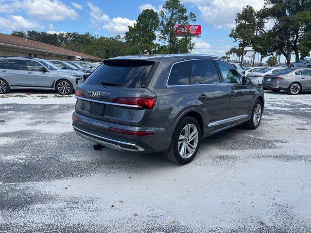 2022 audi q7 45 premium