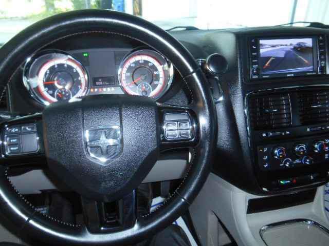 2020 dodge grand caravan sxt