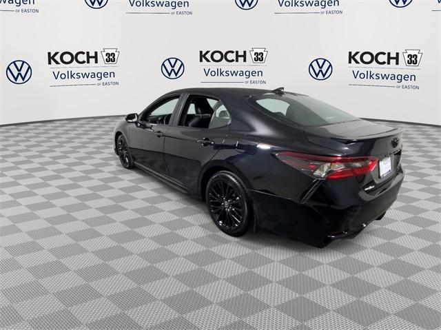 2022 toyota camry se
