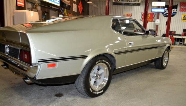 1971 ford mustang mach 1 4-speed