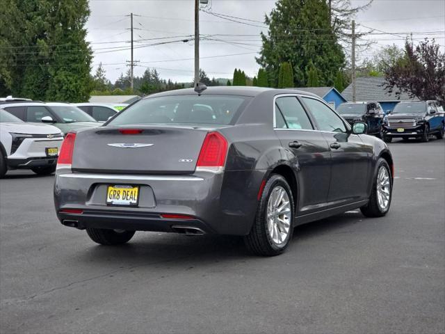 2018 chrysler 300 touring