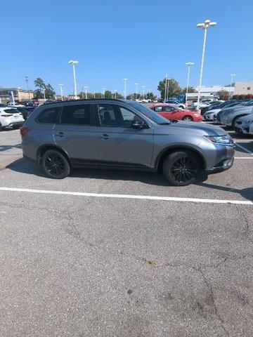 2020 mitsubishi outlander le