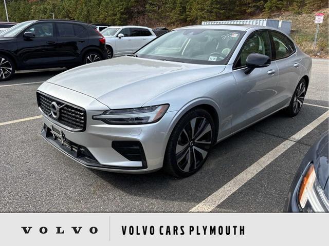 2022 volvo s60 b5 momentum