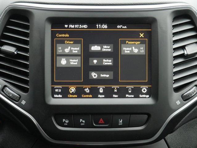 2023 jeep cherokee altitude