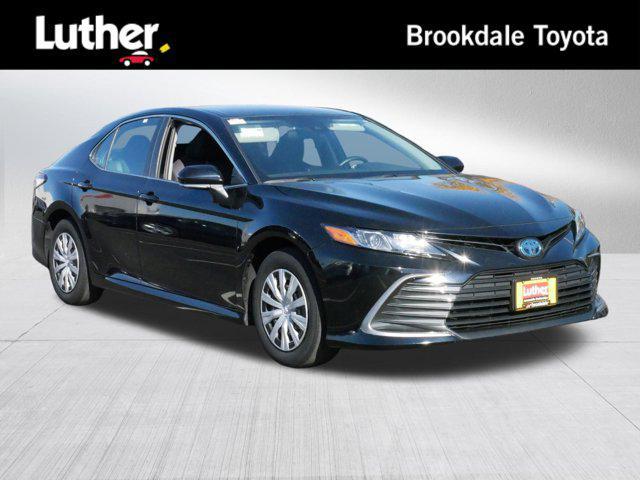 2022 toyota camry le