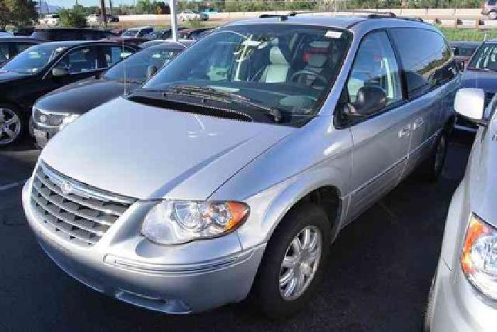 2005 chrysler town & country touring in colorado springs, co