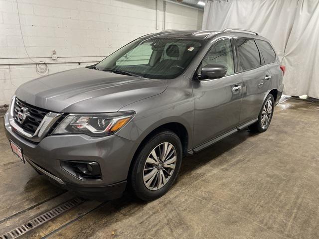 2019 nissan pathfinder sv