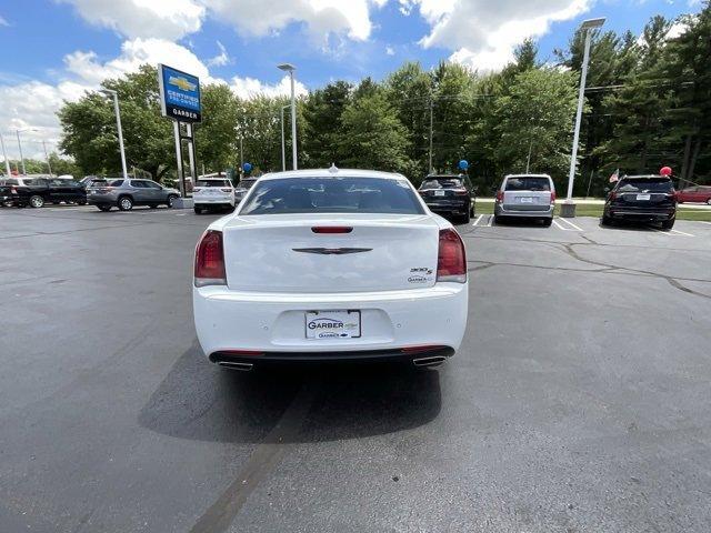 2021 chrysler 300 s