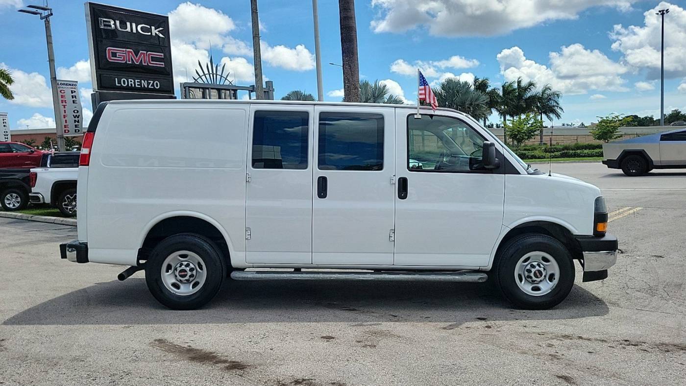 2022 gmc savana 2500
