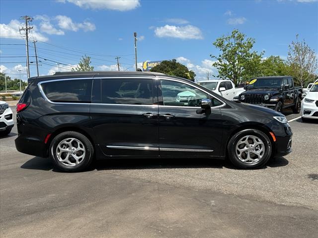 2022 chrysler pacifica limited