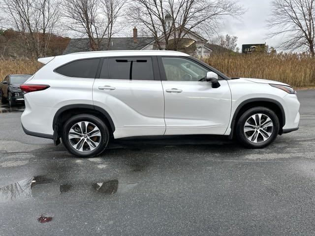 2022 toyota highlander xle
