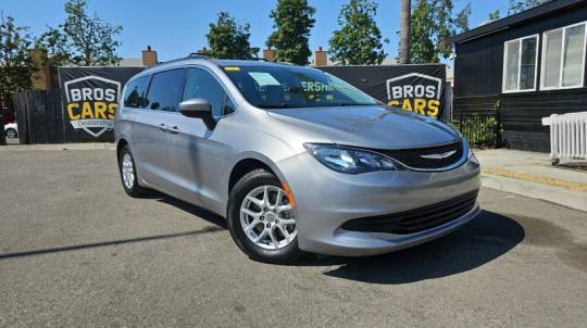 2020 Chrysler Voyager