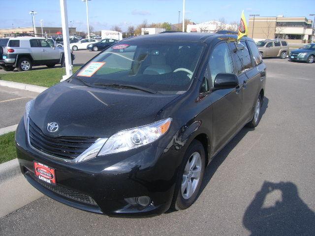 2011 toyota sienna for sale in grand forks, north dakota