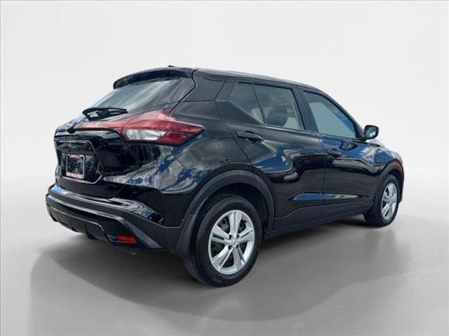 2023 nissan kicks s