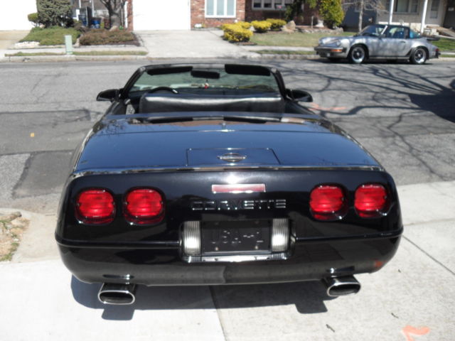 1991 corvette tripple black convertable (original owner)