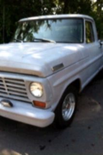 1967 ford short-bed pickup with "rare" 351 munsen engine runs and drives great