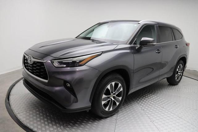 2023 toyota highlander xle