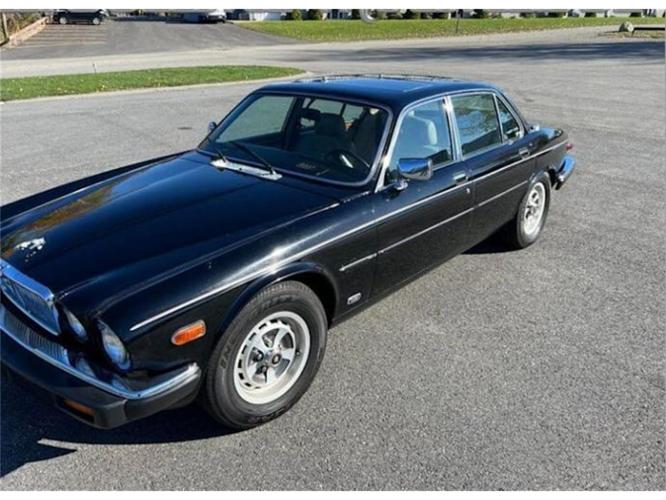 1987 jaguar xj in cadillac, michigan