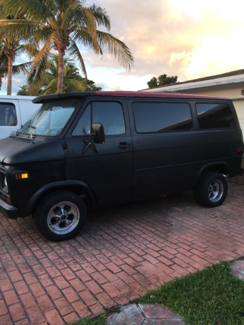 1977 g10 chevy van short wheelbase