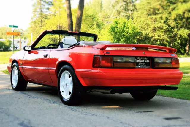 2dr convertible lx sport 5.0l rear spoiler !!! cd player !!! convertible top !!!