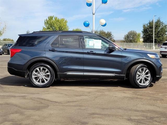 2022 ford explorer xlt