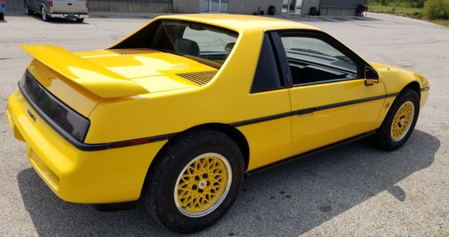 pontiac fiero 5 speed 1988