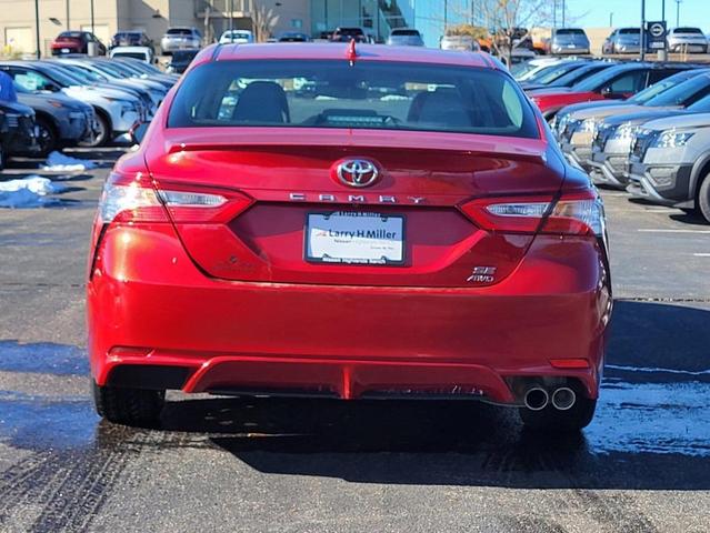 2020 toyota camry se