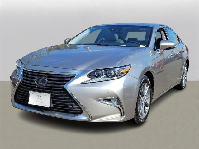 2017 lexus es 300h base