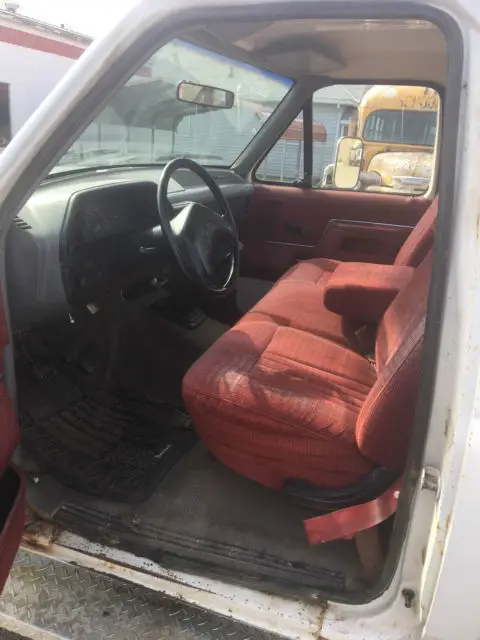 1988 ford super duty 7.3 diesel 5 speed service truck runs good nice truck