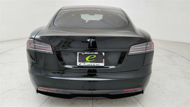 2022 tesla model s base