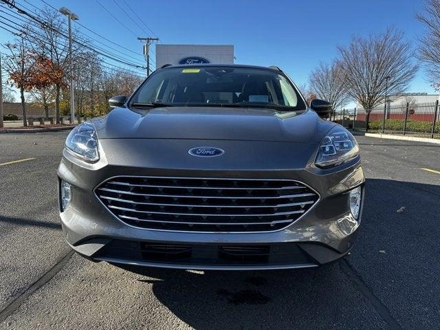 2022 ford escape titanium