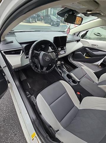 2023 toyota corolla hybrid le