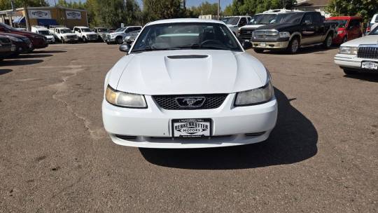 2000 Ford Mustang