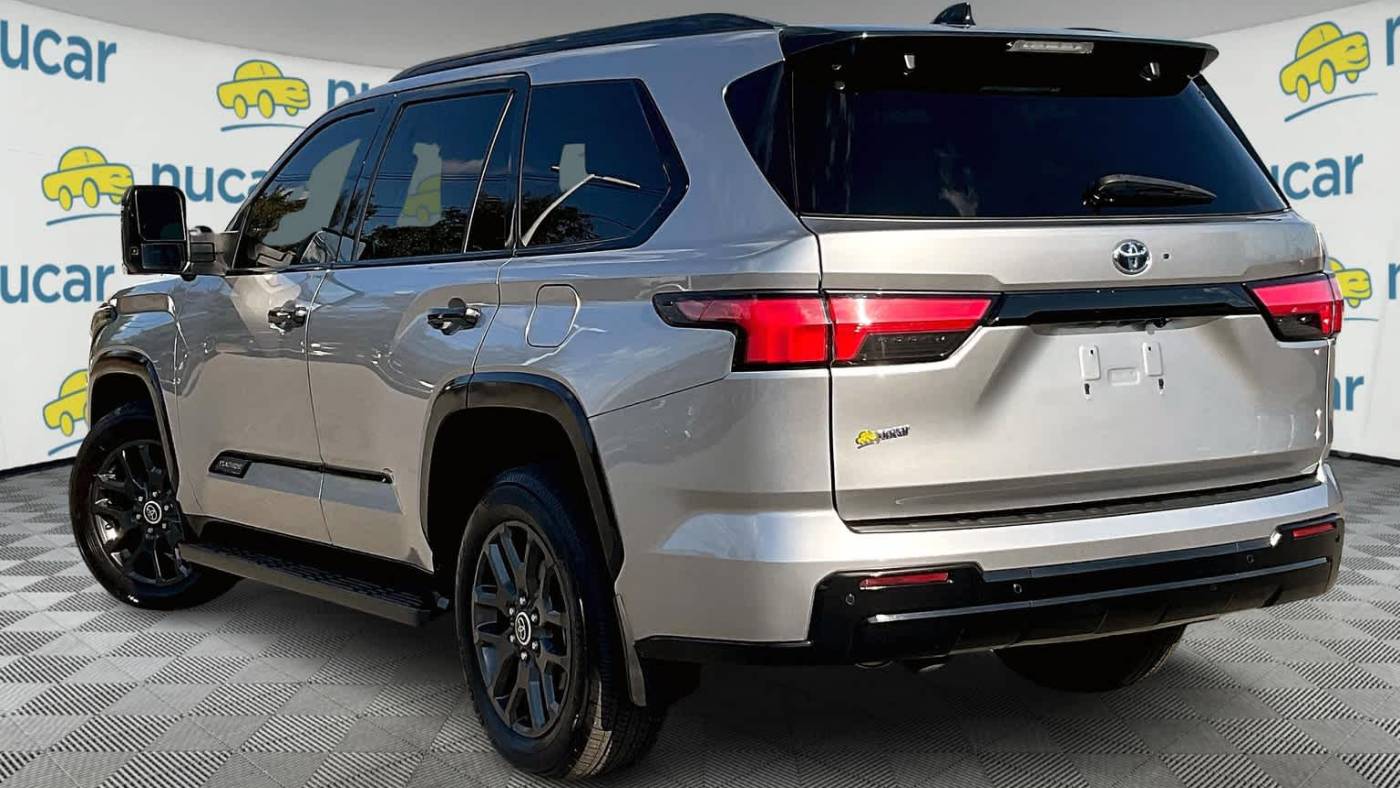 2023 toyota sequoia platinum