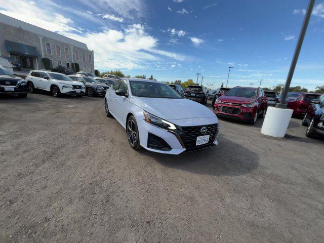 2023 nissan altima sr fwd